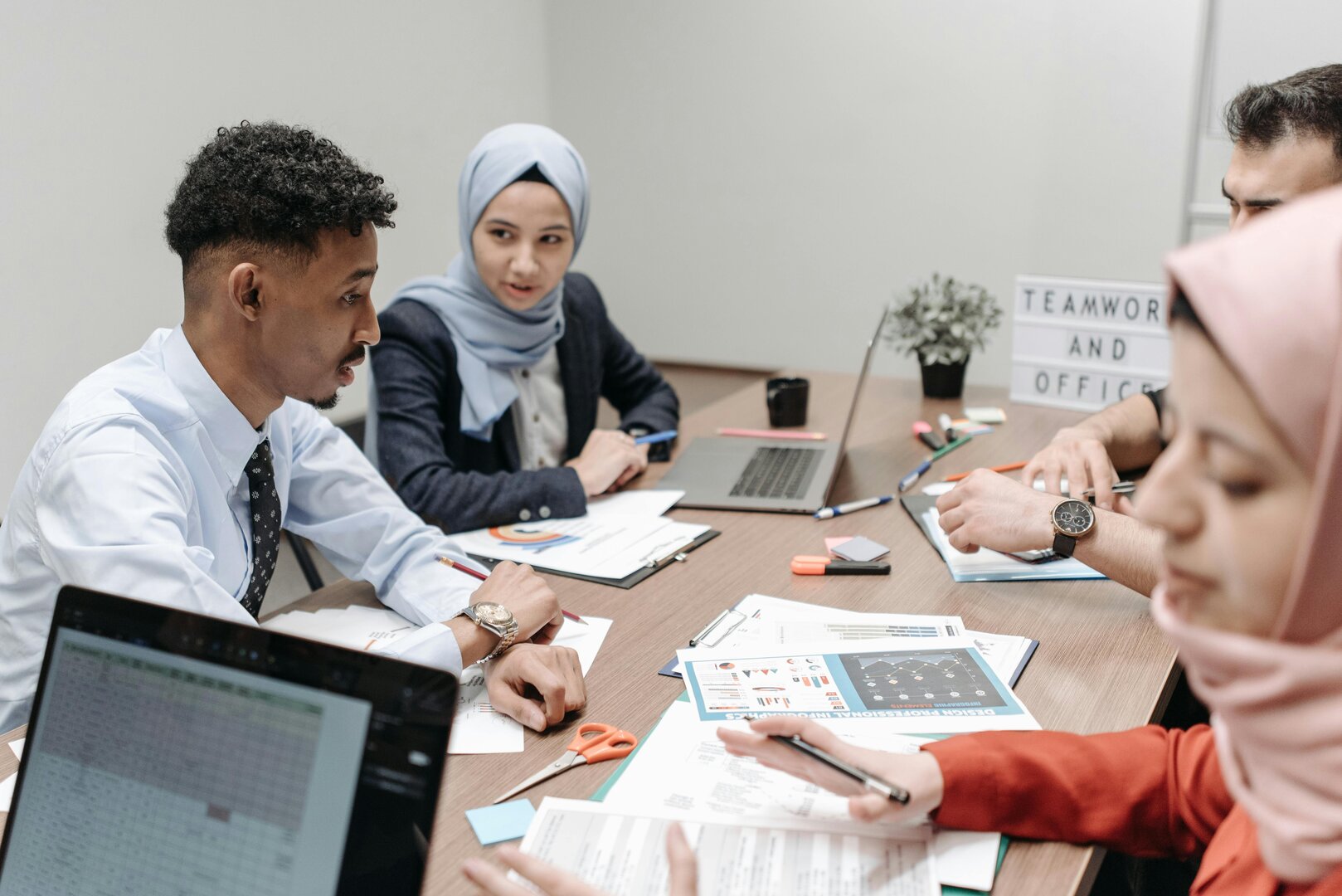 Islamic Parenting: Raising Children with Faith, Love, and Wisdom cover image